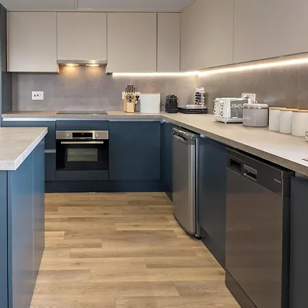 Holiday home Brambleside